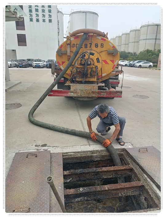 下关隔油池清掏