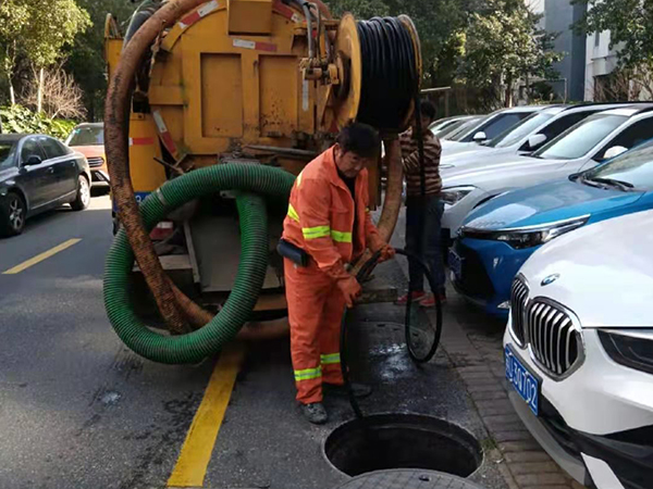 下关排污管道清淤